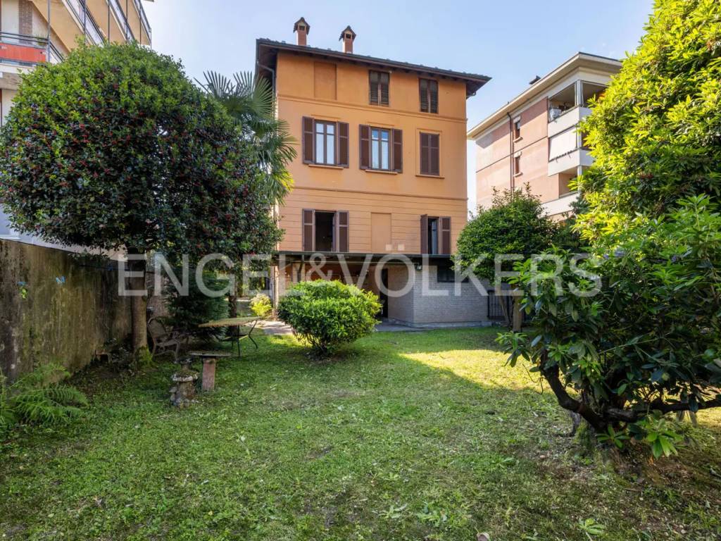 Villa a Verbania in Via della Resistenza, 24 - Foto 2