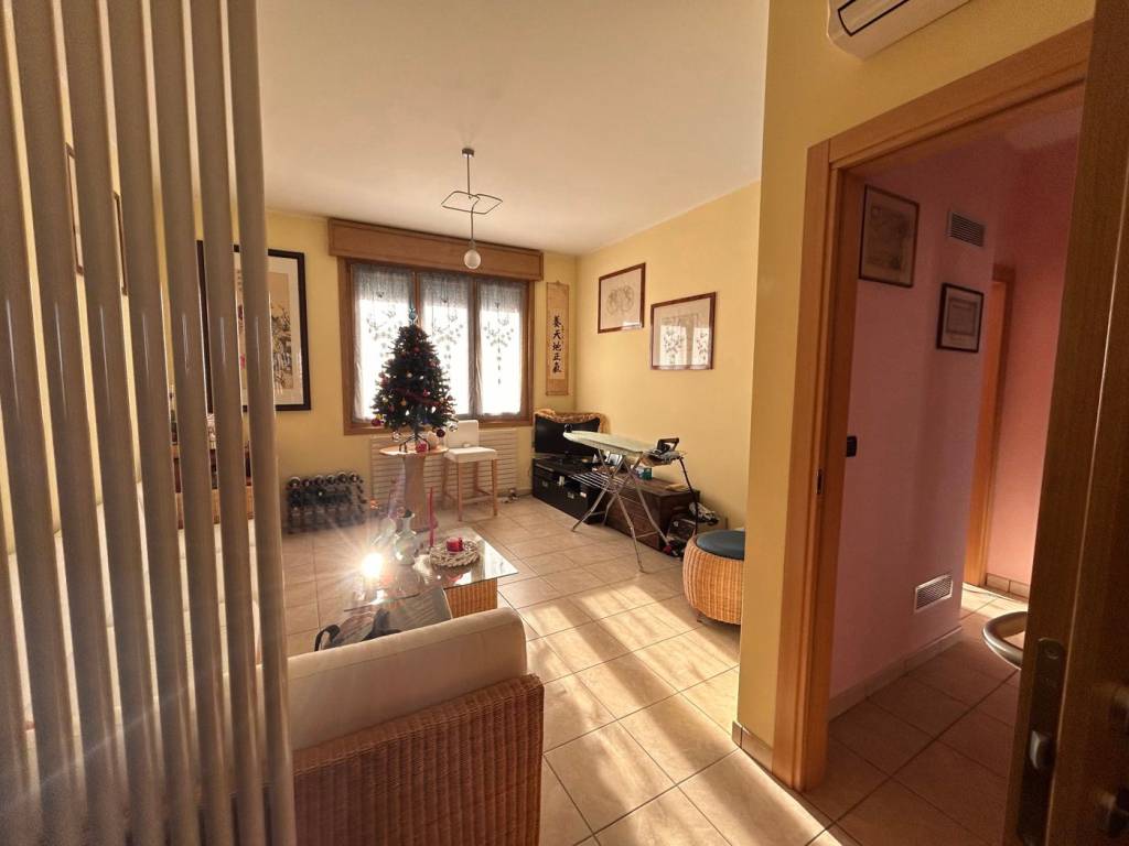 Appartamento a Adria in MAZZORNO SX VIA COMMISSARIA, 00 - Foto 3