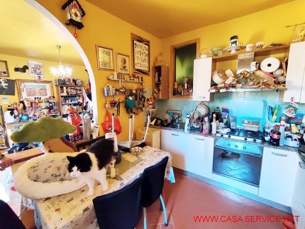 Appartamento a Montevarchi in Via Isidoro del Lungo - Foto 2