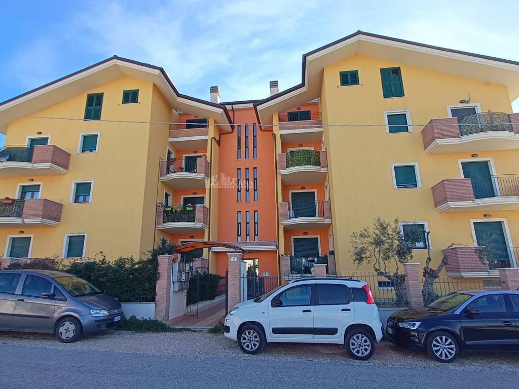 Appartamento a Colonnella in contrada vallecupa - Foto 2