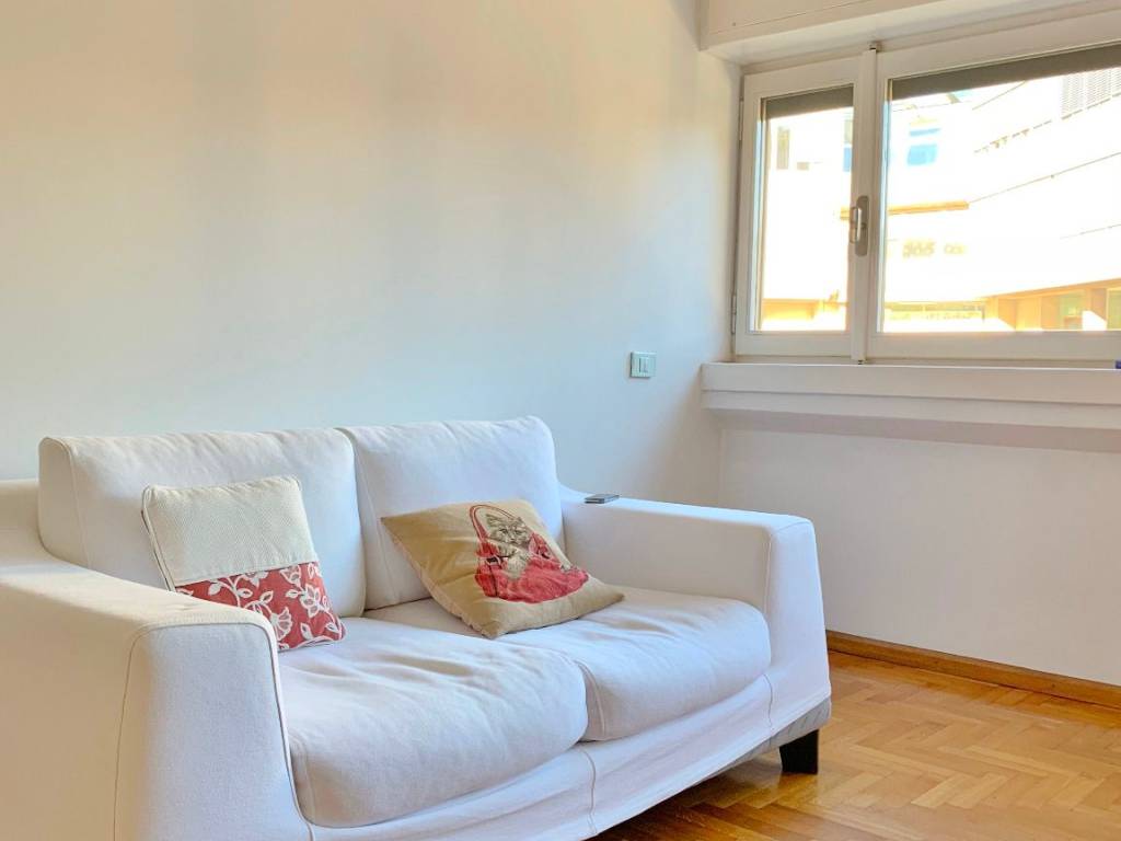 Appartamento a Como in Viale Fratelli Rosselli, 24 - Foto 2