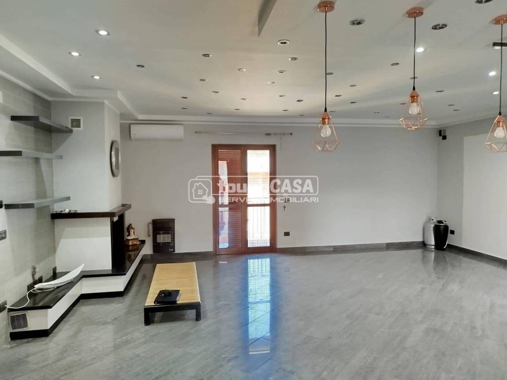 Appartamento a Aversa in Via Atellana - Foto 2