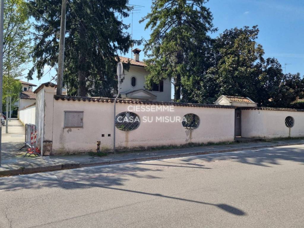 Villa a Ronchi dei legionari in Via 7 Giugno, 3 - Foto 2