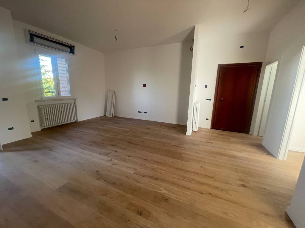Appartamento a Reggio emilia in Via Medaglie d'Oro della Resistenza, 8 - Foto 3