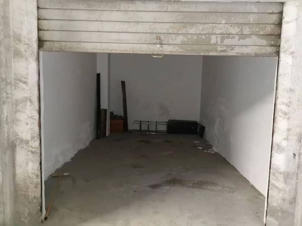 Box / garage a Taggia in Via Aurelia Levante - Foto 2