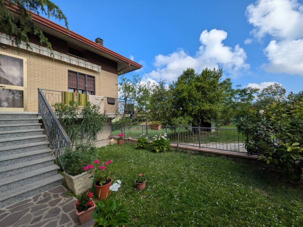 Casa indipendente a Saludecio in Via Serra San Carlino - Foto 2