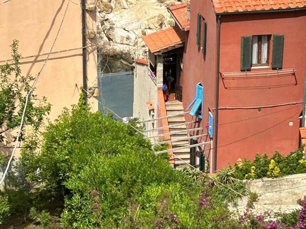 Appartamento a Marciana marina in Via del Cotone - Foto 3