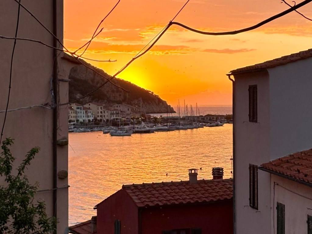 Appartamento a Marciana marina in Via del Cotone - Foto 4