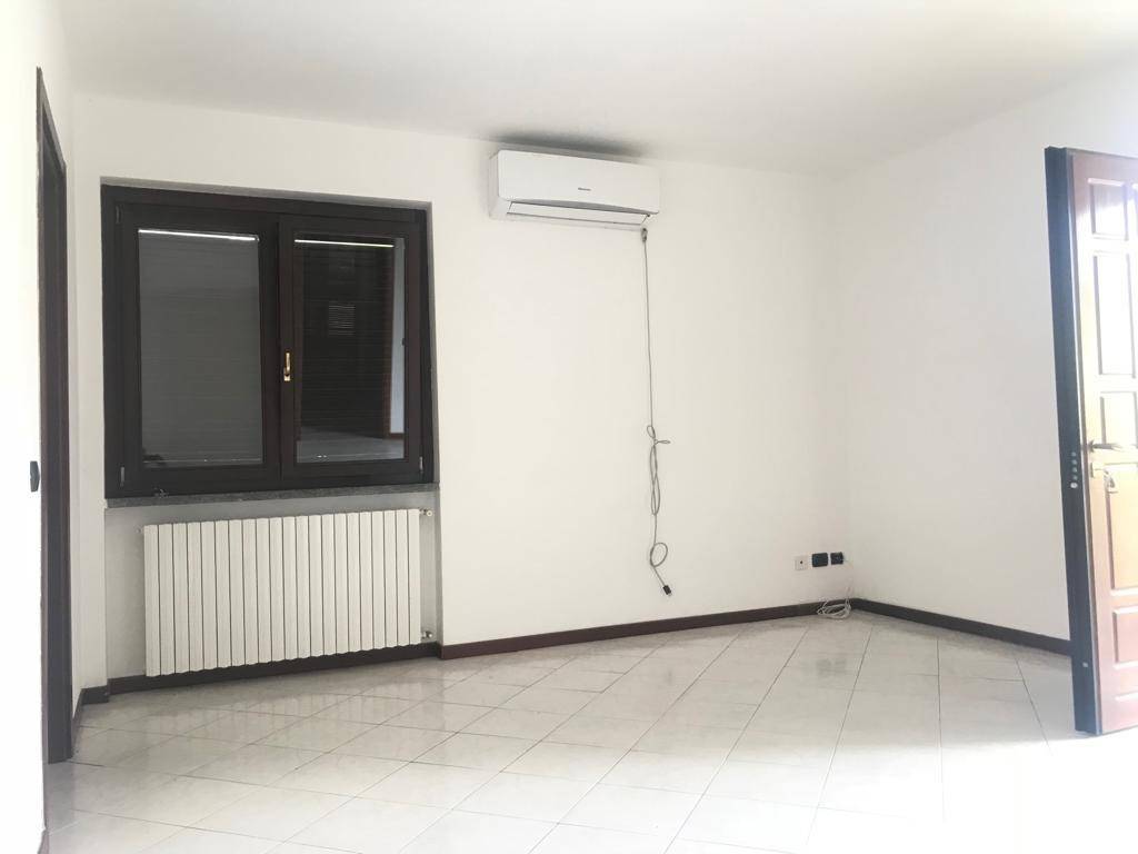 Villa a Molteno in Viale Alcide De Gasperi, 1 - Foto 2