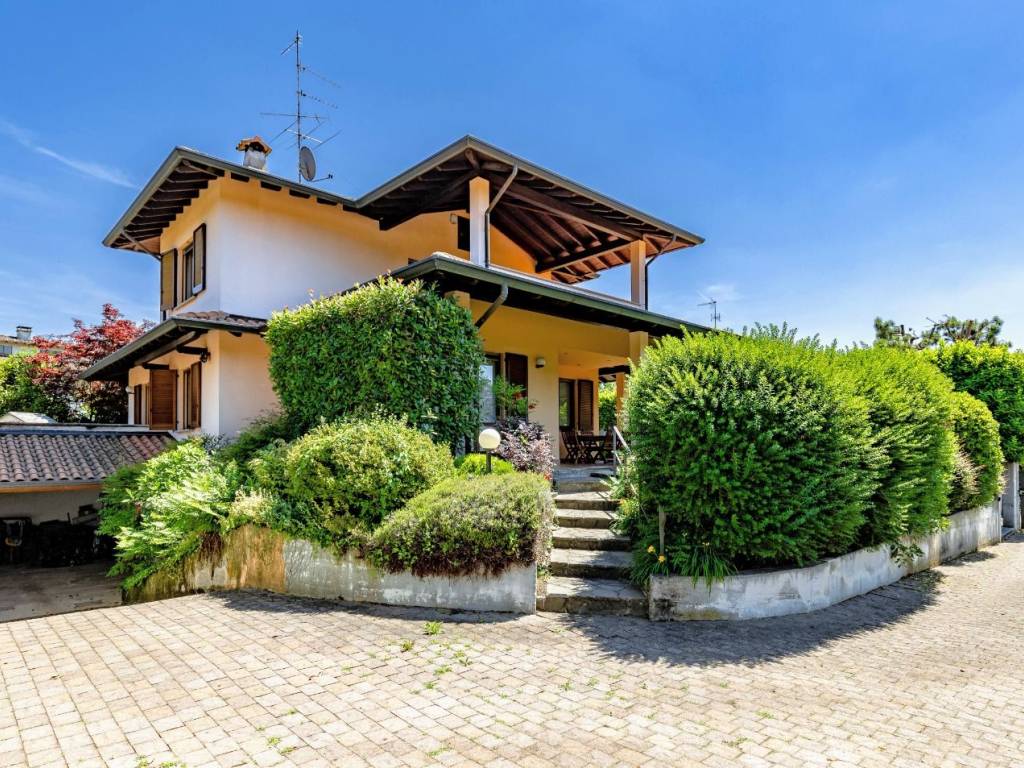 Villa a Castelseprio in Via Castelvecchio, 584 - Foto 2