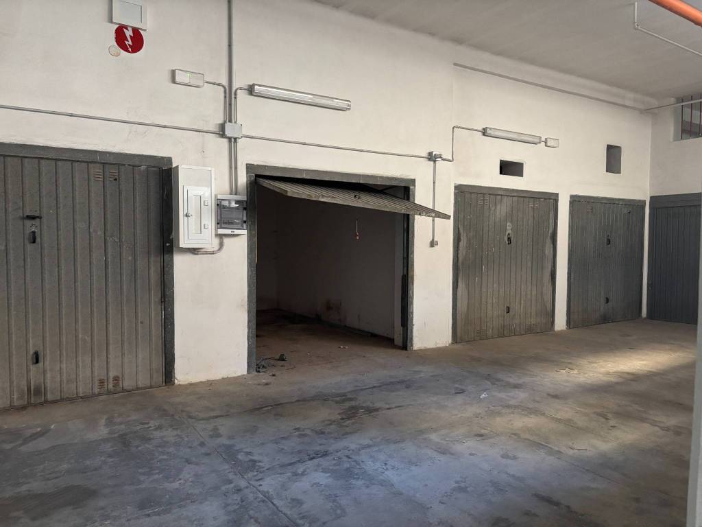 Box / garage a Gallipoli in Via Francesco Petrarca - Foto 2