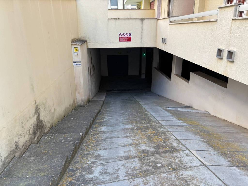 Box / garage a Gallipoli in Via Francesco Petrarca - Foto 4