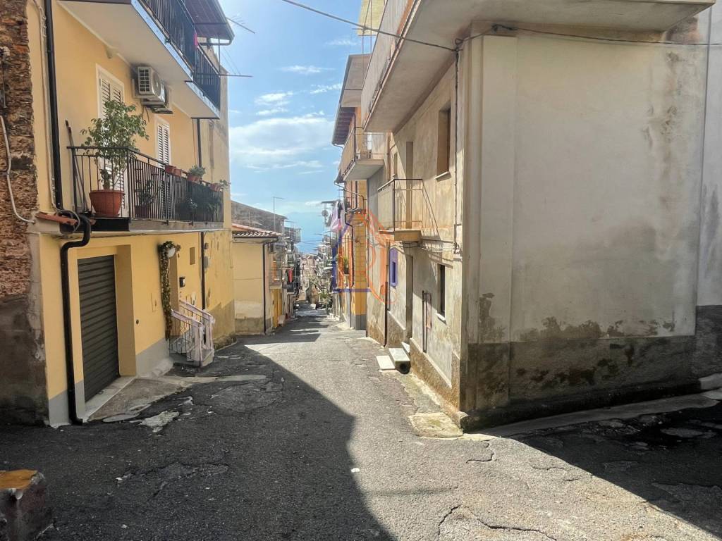Casa indipendente a Lamezia terme in Via Istria, 34 - Foto 3