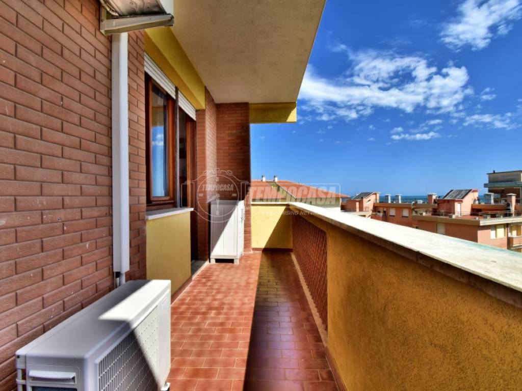 Appartamento a Porto recanati in Viale Cristoforo Colombo 49 - Foto 4