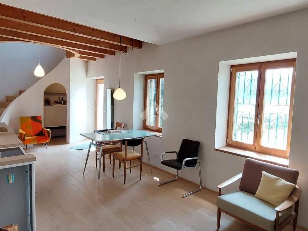 Rustico / casale a Caprino veronese in PIAZZA STRINGA, 13 - Foto 3