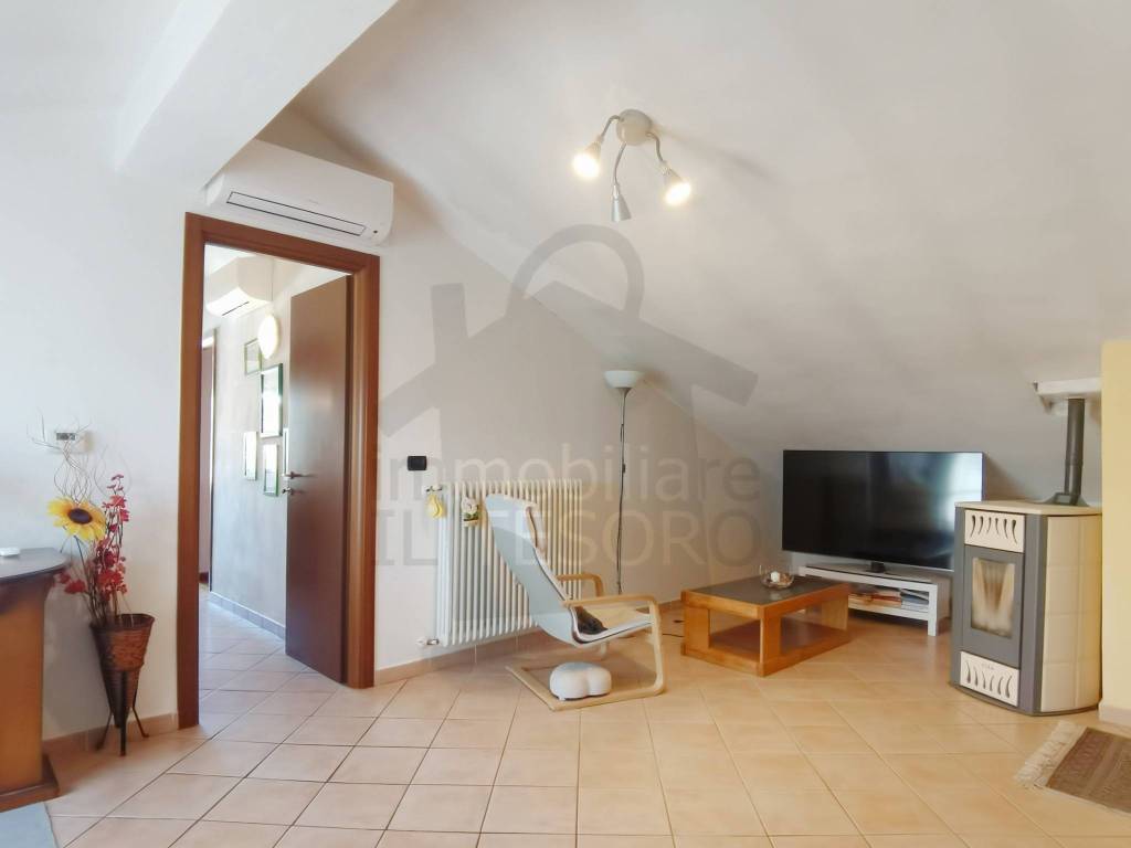 Attico / mansarda a San leo in Via Niccolò Paganini - Foto 2