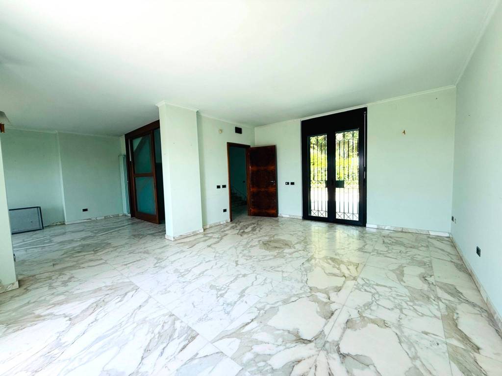 Villetta a schiera a Caserta in Via Parrocchia di Mezzano - Foto 2