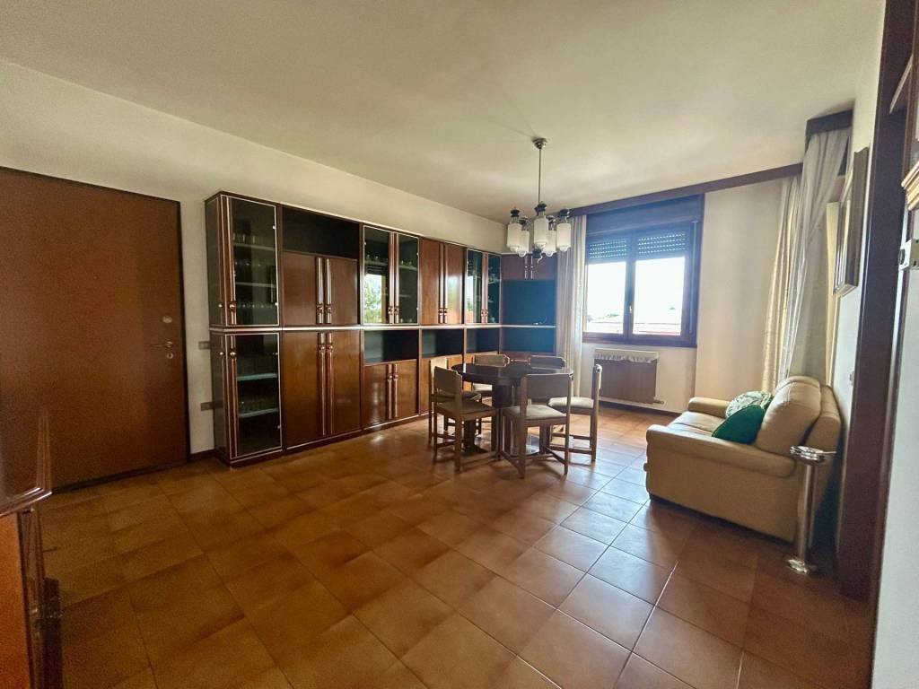 Appartamento a Solbiate olona in VIA MONTE CIMONE, 7 - Foto 4