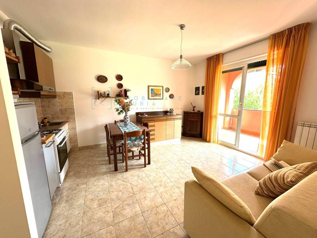 Appartamento a Albenga in Via Monsignor Cambiaso, 45 - Foto 5