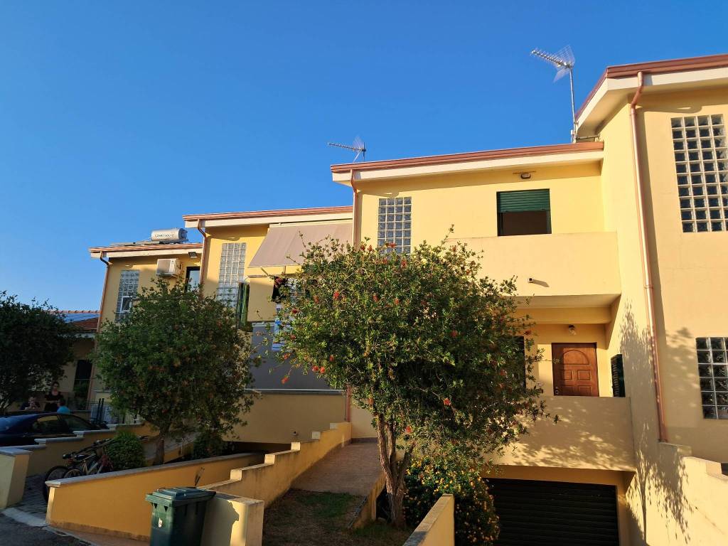 Villetta a schiera a Sellia marina in Viale Mediterraneo - Foto 2