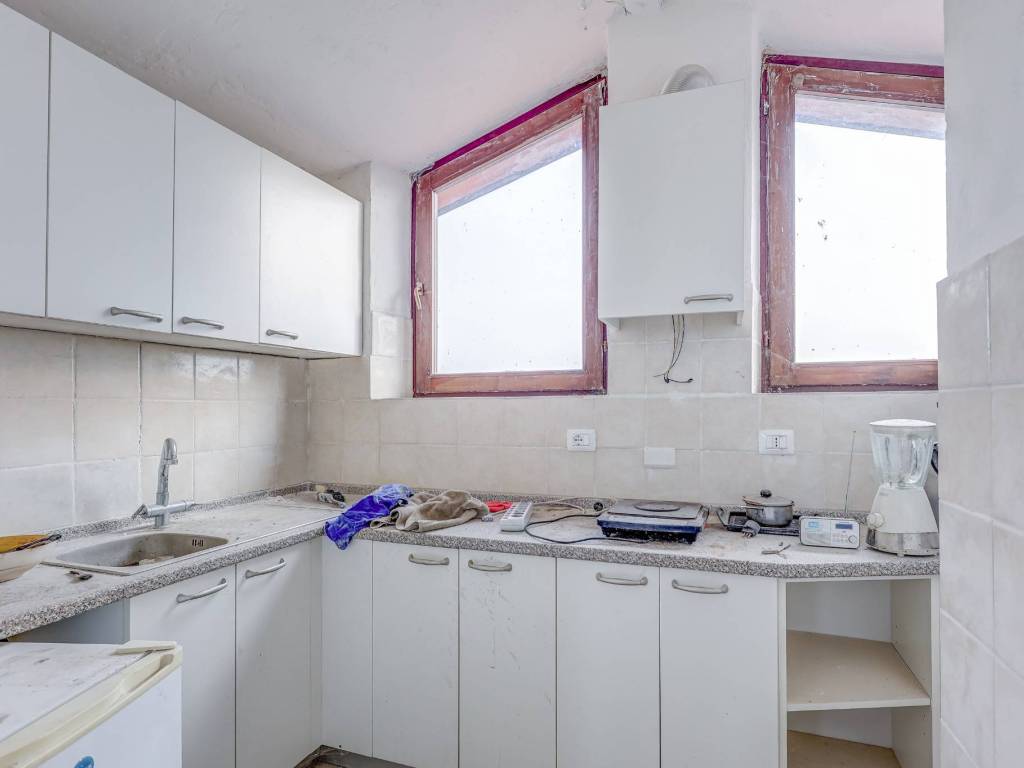 Appartamento a Angera in Via Giacomo Puccini, 41 - Foto 4