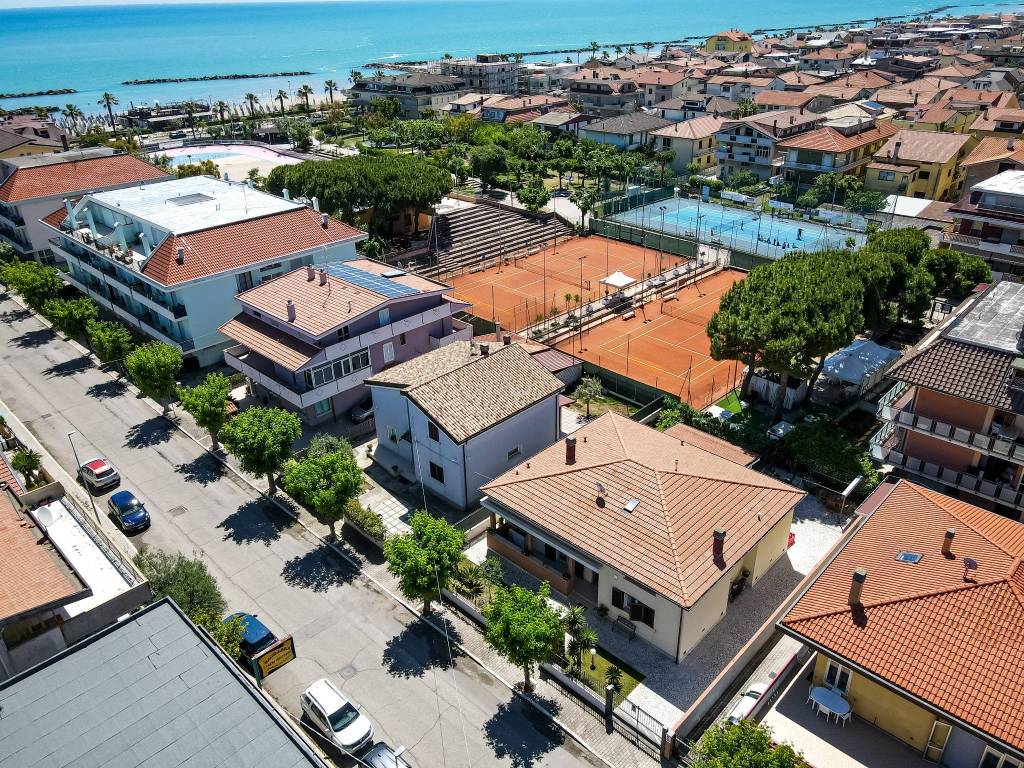 Villa a Martinsicuro in Via Marco Polo, 8 - Foto 3