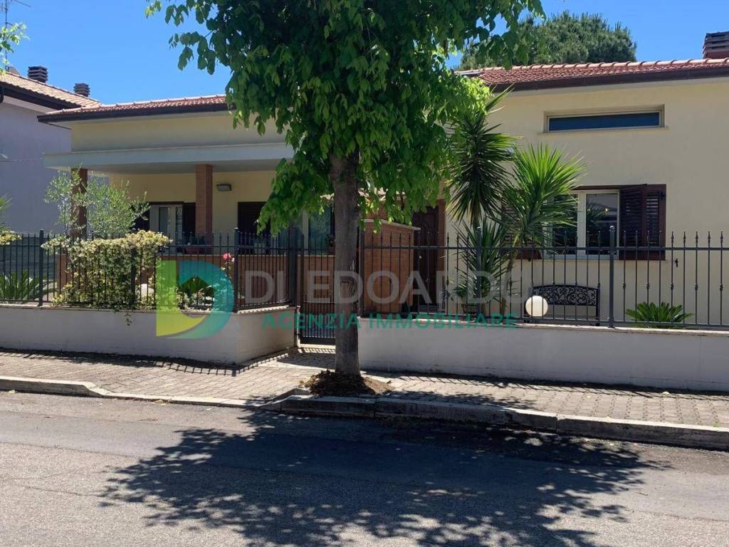 Villa a Martinsicuro in Via Marco Polo, 8 - Foto 5