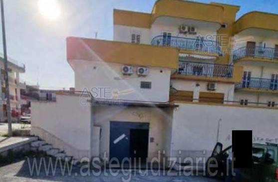 Box / garage a Molfetta in Via Sibilla Aleramo, 1 - Foto 3