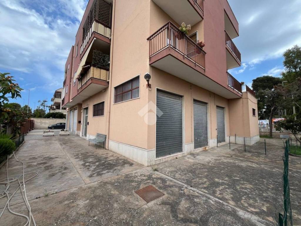 Box / garage a Brindisi in Via Giuseppe Doldo, 1 - Foto 2