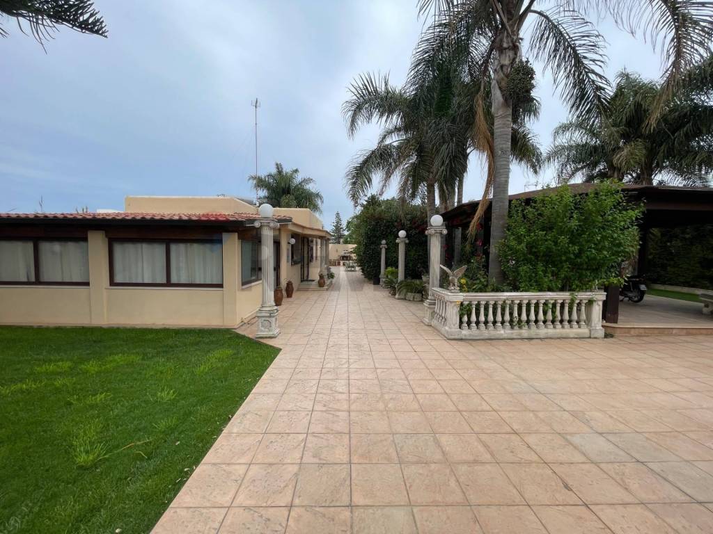 Villa a Mazara del vallo in Via Filippo Basile - Foto 4
