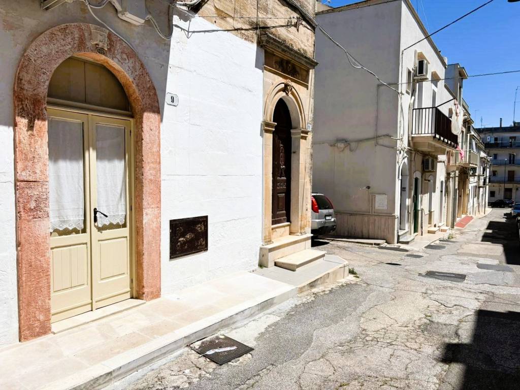 Appartamento a Ceglie messapica in Vico 3 San Vito, 9 - Foto 2