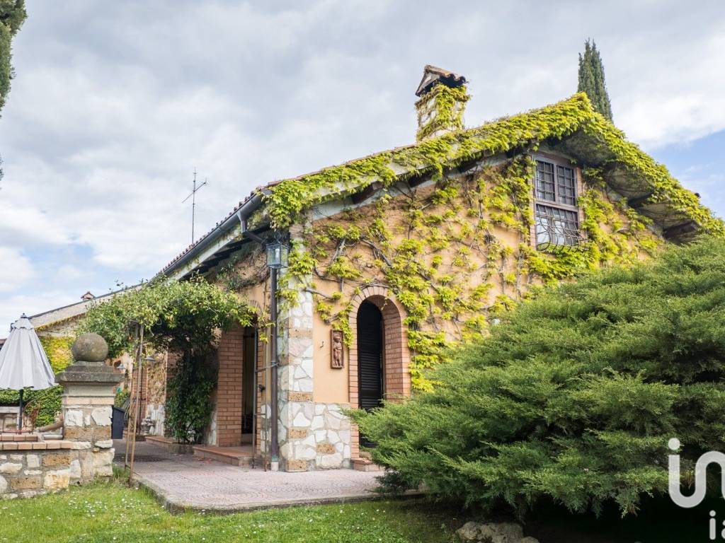 Villa a Scandriglia in Via Montecalvo di Sotto - Foto 2