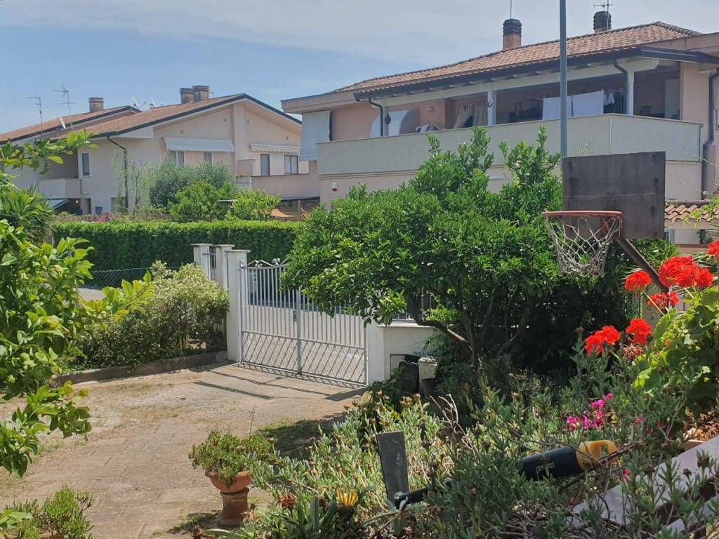 Villa a Sabaudia in Via Grecia - Foto 5