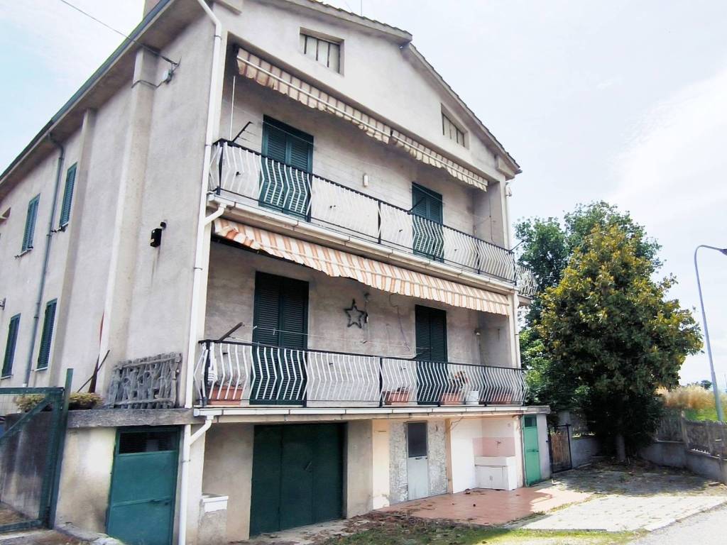 Appartamento a Trevi in Via Bolsena - Foto 4