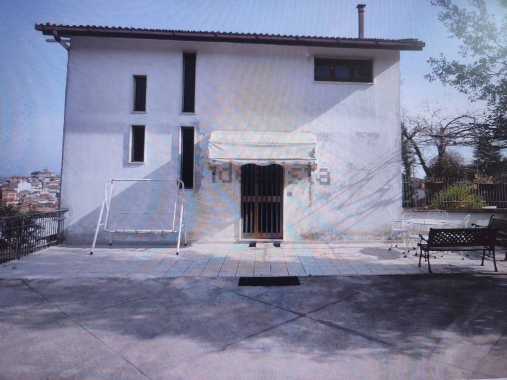Villa a Ceccano in Via Madonna del Carmine, 145 - Foto 4