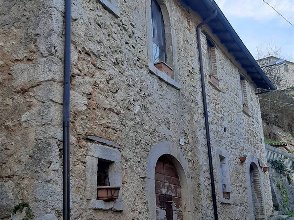 Casa indipendente a Borgorose in via Equicola, 60 - Foto 3