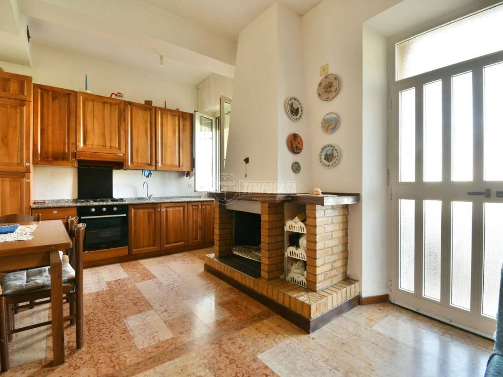 Appartamento a Ascoli piceno in Via del Commercio 4 - Foto 4