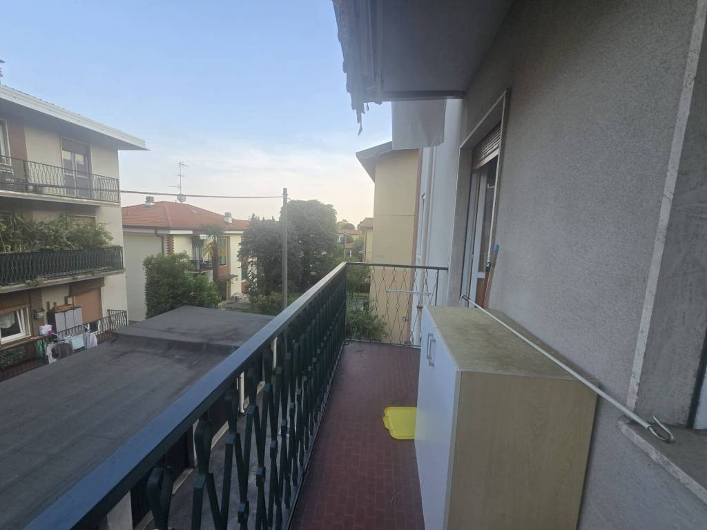 Appartamento a Erba in Via Ugo Foscolo - Foto 4