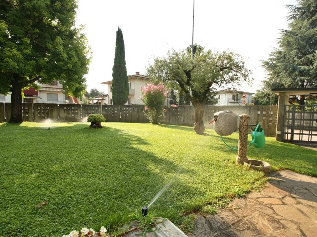 Villa a Villafranca di verona in Via Caluri - Foto 3