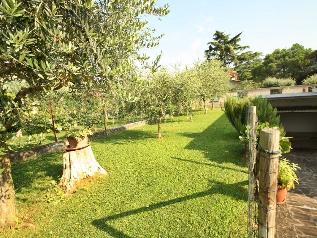 Villa a Villafranca di verona in Via Caluri - Foto 4