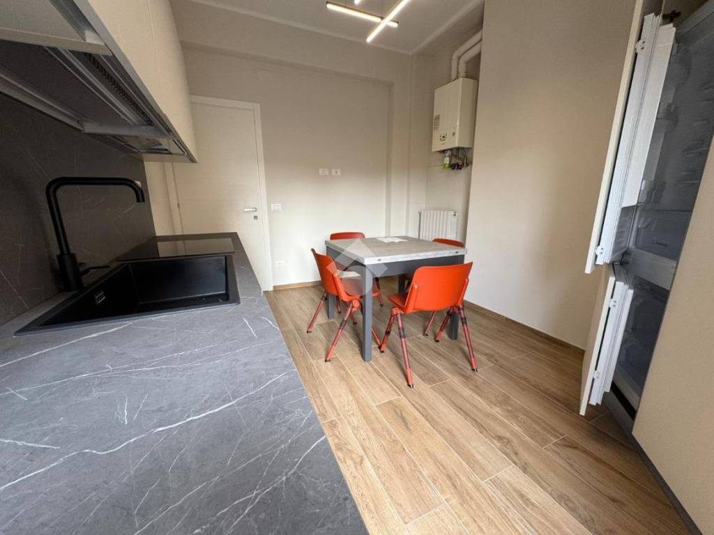 Appartamento a Alessandria in Via Giuseppe Borsalino, 9 - Foto 5