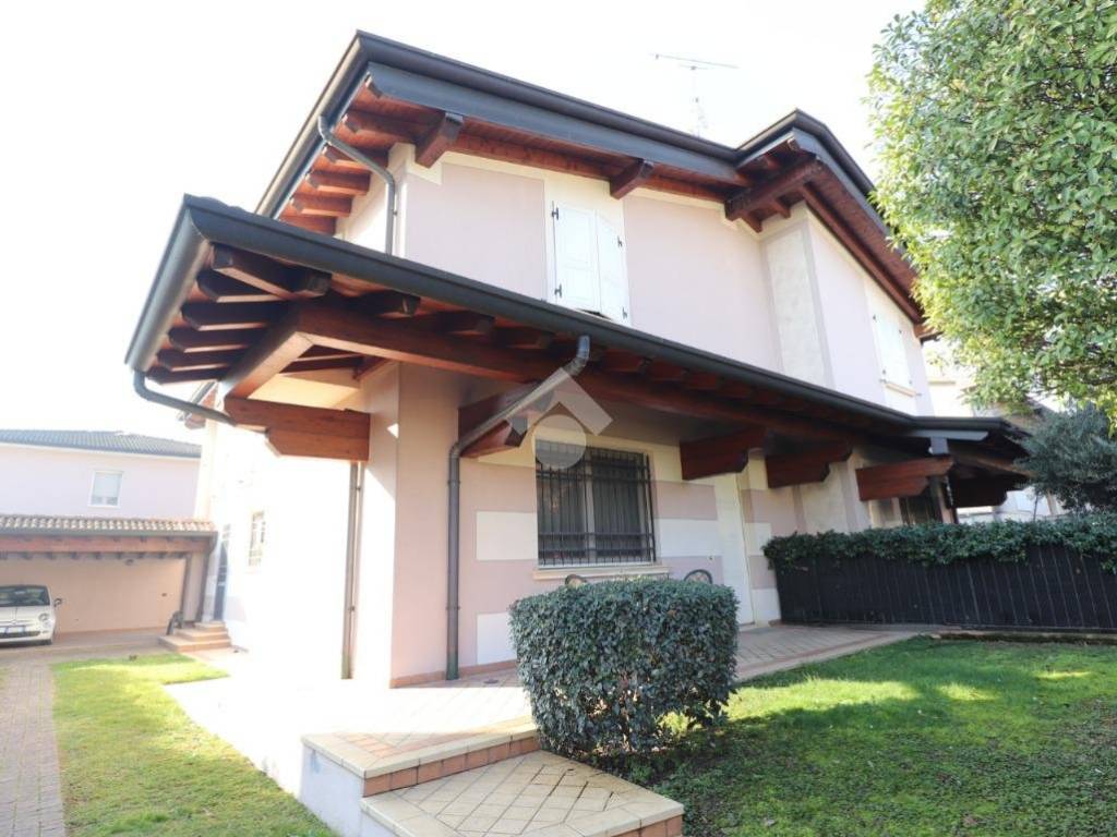 Villa a Calvisano in Via Enrico Fermi, 15 - Foto 2