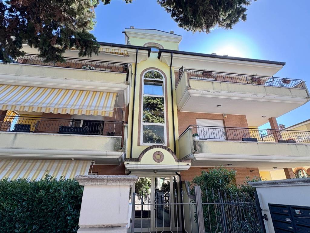 Appartamento a Giulianova in Via Amendola, 41 - Foto 2