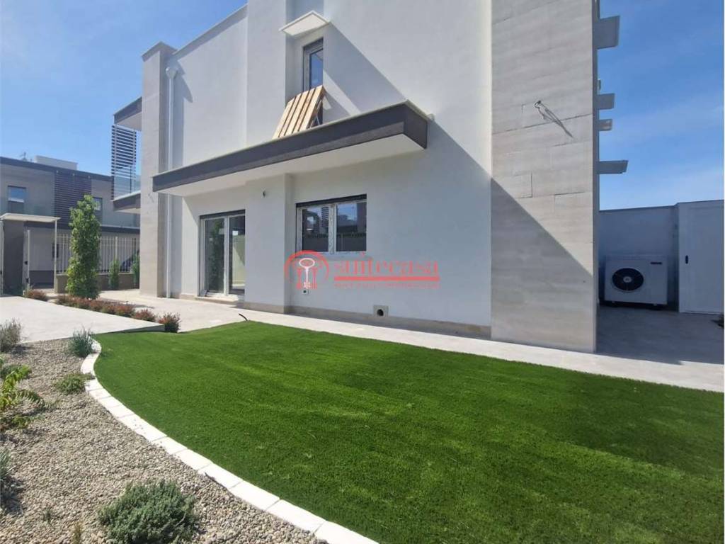 Villa a Trani in via Annibale Maria di Francia - Foto 2