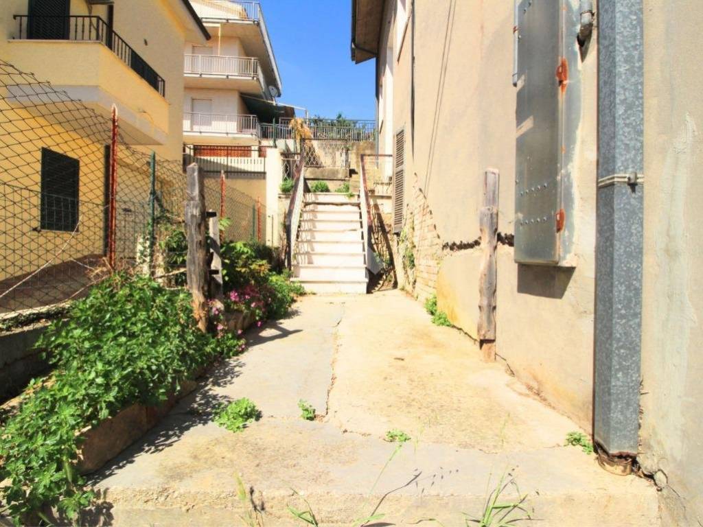 Casa indipendente a Spoltore in VIA G. DI MARZIO, 41 - Foto 3