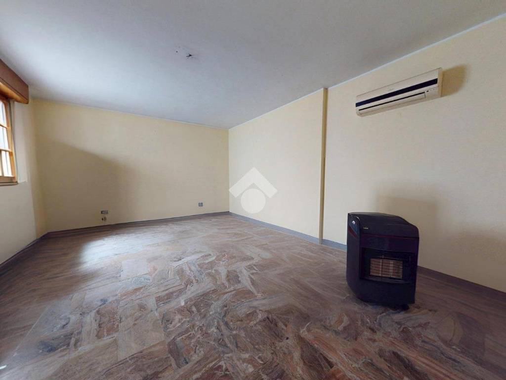 Appartamento a Francavilla fontana in Via Roma - Foto 2