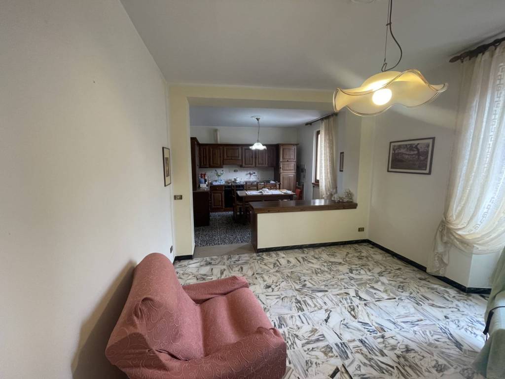Appartamento a Pistoia in Via Ugo Foscolo - Foto 2