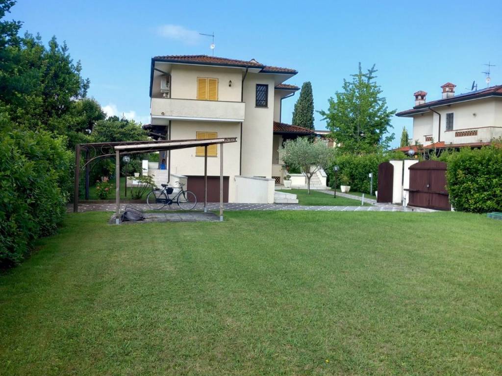 Villa a Forte dei marmi in Via Versilia, 240 - Foto 3