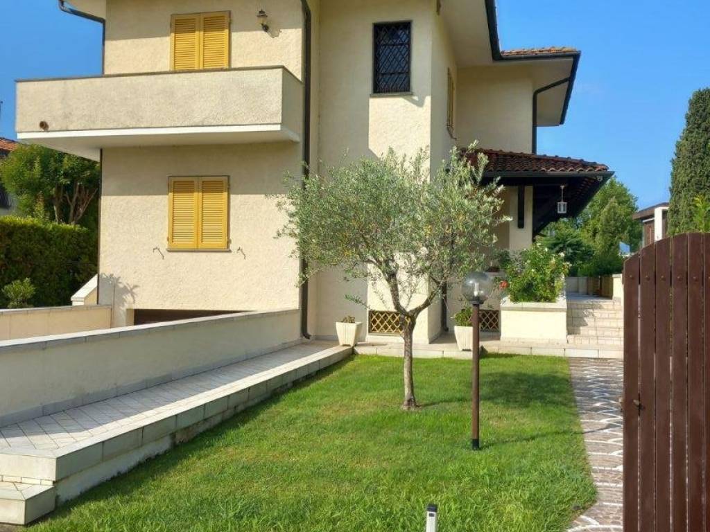 Villa a Forte dei marmi in Via Versilia, 240 - Foto 5
