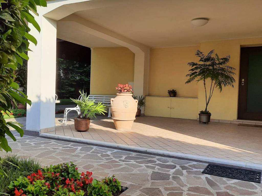 Villa a Vicenza in Via Col d'Echele, 9 - Foto 3